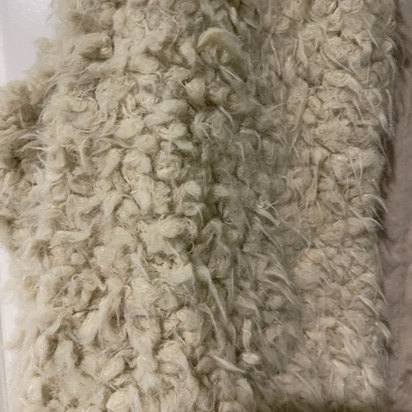 Cream Sherpa Vest - Picture 5 of 6